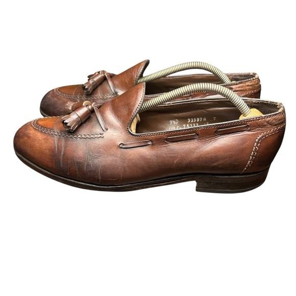 Allen Edmonds Grayson Shell Cordovan Tassel Loafer - Men’s Size 9.5 D - 75333 main image 2